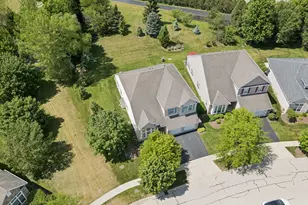 3898 Valhalla Dr, Elgin, IL 60124 - Photo 34