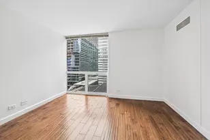 200 N Dearborn St, Chicago, IL 60601 - Photo 16
