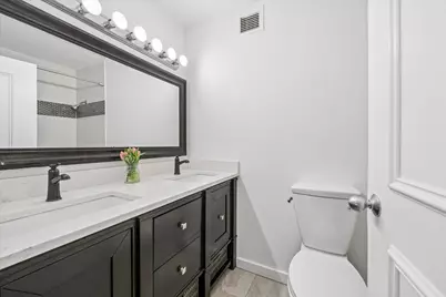 200 N Dearborn Street #1007, Chicago, IL 60601 - Photo 10