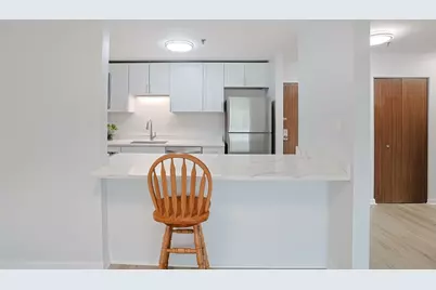 3265 Kirchoff Road #127, Rolling Meadows, IL 60008 - Photo 10