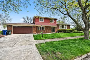 1018 E 193rd St, Glenwood, IL 60425 - Photo 1