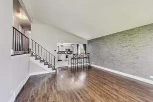 509 N Willow Rd, Elmhurst, IL 60126 - Photo 4