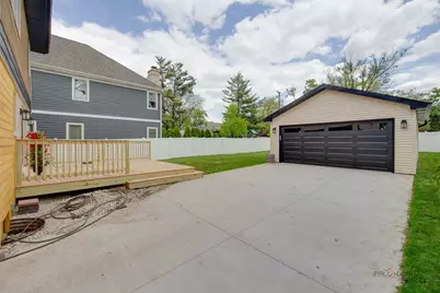 607 S Cedar Avenue, Elmhurst, IL 60126 - Photo 44