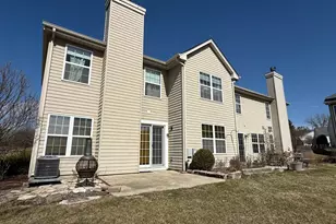 601 Blue Springs Dr, Fox Lake, IL 60020 - Photo 10