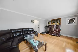 1715 Hartrey Ave, Evanston, IL 60201 - Photo 10