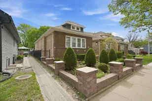 1715 Hartrey Ave, Evanston, IL 60201 - Photo 2