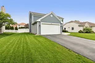 116 Ash Dr, Bolingbrook, IL 60490 - Photo 2