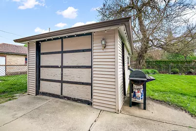 1819 W 105th Street, Chicago, IL 60643 - Photo 30