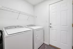 2211 Autumn Ln, Dekalb, IL 60115 - Photo 12