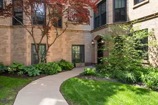 926 Judson Ave, Evanston, IL 60202 - Photo 2