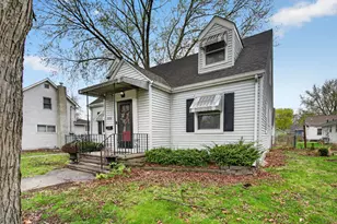 756 Douglas St, Morris, IL 60450 - Photo 2