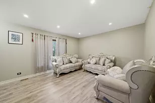 20 Ottawa Ct, Justice, IL 60458 - Photo 8