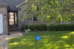 107 Comanche Trail, Loda, IL 60948 - Photo 2