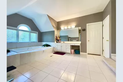 2404 Comstock Court, Naperville, IL 60564 - Photo 24