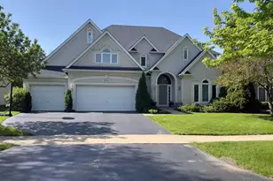 2404 Comstock Ct, Naperville, IL 60564 - Photo 1