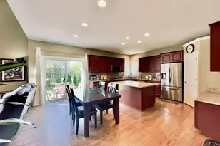 2404 Comstock Ct, Naperville, IL 60564 - Photo 8