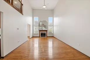 645 Lancaster Cir, Elgin, IL 60123 - Photo 4