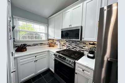 3321 Greenwich Lane, Island Lake, IL 60042 - Photo 8