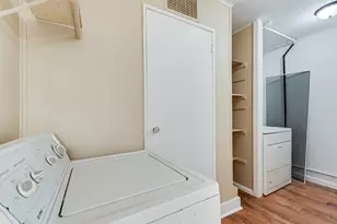 209 S Reed St, Joliet, IL 60436 - Photo 6