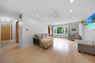 1817 Poplar Ave, Hanover Park, IL 60133 - Photo 4