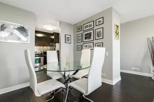 1030 N State St, Chicago, IL 60610 - Photo 10