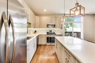 2259 W Coulter St, Chicago, IL 60608 - Photo 12