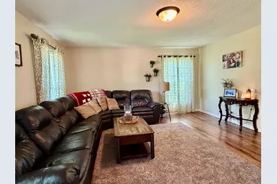 608 Greenridge Drive, Sterling, IL 61081 - Photo 4