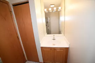 5805 W Eddy St, Chicago, IL 60634 - Photo 12