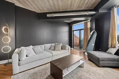 3201 W Leland Avenue #402, Chicago, IL 60625 - Photo 6