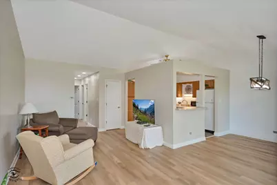 8912 W 140th Street #3L, Orland Park, IL 60462 - Photo 4