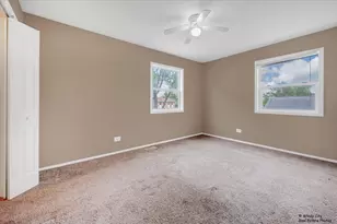 142 Ann Ct, Bartlett, IL 60103 - Photo 8