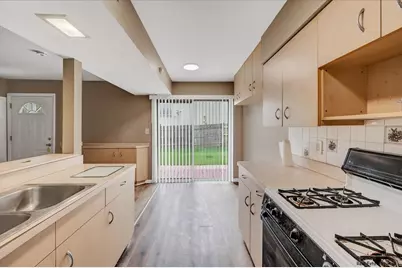 142 Ann Court #B, Bartlett, IL 60103 - Photo 4