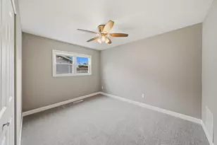 953 Dartmouth Ave, Matteson, IL 60443 - Photo 22