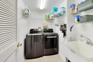 655 Perrie Dr, Elk Grove Village, IL 60007 - Photo 14