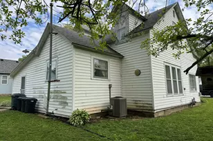 601 E Harrison St, Saybrook, IL 61770 - Photo 4
