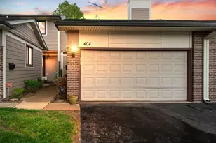 404 Bluebird Ln, Deerfield, IL 60015 - Photo 1