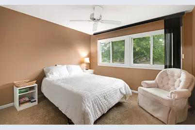 404 Bluebird Lane, Deerfield, IL 60015 - Photo 14