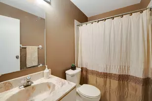 404 Bluebird Ln, Deerfield, IL 60015 - Photo 16