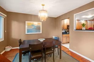 404 Bluebird Ln, Deerfield, IL 60015 - Photo 6