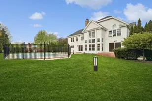 563 Dover Ct, Buffalo Grove, IL 60089 - Photo 30