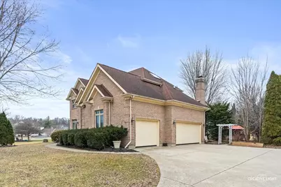 39W796 Dairyherd Lane, Saint Charles, IL 60175 - Photo 4