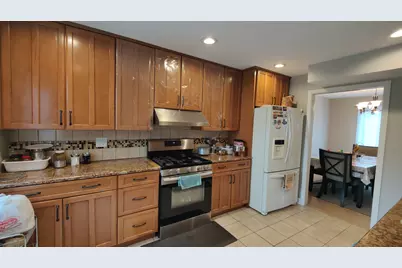 223 Willow Lane, Bloomingdale, IL 60108 - Photo 4