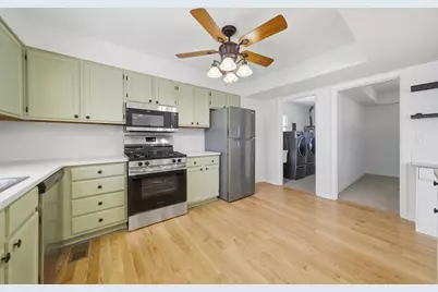 565 Gateshead Avenue S, Elk Grove Village, IL 60007 - Photo 14