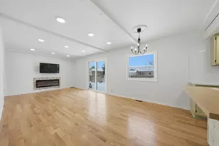 565 Gateshead Ave S, Elk Grove Village, IL 60007 - Photo 20