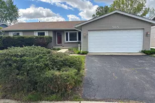 565 Gateshead Ave S, Elk Grove Village, IL 60007 - Photo 2