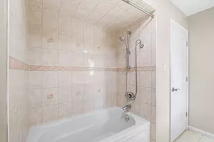 2747 Wilshire Ln, Northbrook, IL 60062 - Photo 18