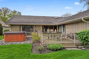 384 E Montrose Ave, Wood Dale, IL 60191 - Photo 36