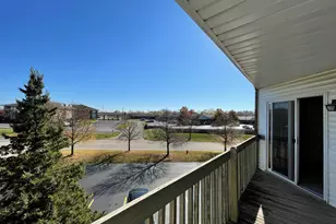 1375 NW Cunat Ct, Lake in the Hills, IL 60156 - Photo 12