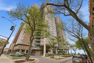 6301 N Sheridan Rd, Chicago, IL 60660 - Photo 2