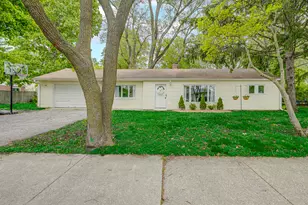 1415 Deerfield Pl, Highland Park, IL 60035 - Photo 1